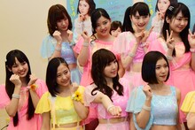（上段左から）生田衣梨奈、鈴木香音、尾形春水、野中美希。（下段左から）飯窪春菜、小田さくら、譜久村聖、松岡茉優。