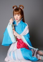 栗生みな演じる少華。