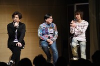（左から）緑川光、高松信司、前野智昭。