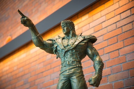 銅像「明日への秘孔」