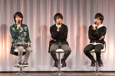 「ハイキュー!!」ステージの様子。左から日向翔陽役の村瀬歩、及川徹役の浪川大輔、影山飛雄役の石川界人。