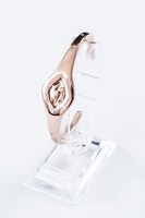 バンモデルのバングル。