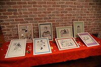 マンガ大賞2016授賞式会場に並ぶ、歴代の受賞イラスト。