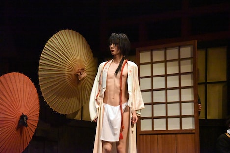 「浪漫活劇譚『艶漢』」公開ゲネプロの様子。