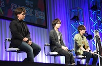 （左から）佐藤拓也、村瀬歩、花江夏樹。