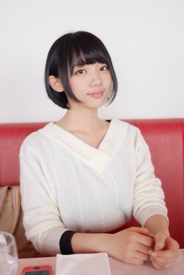 山科ティナ