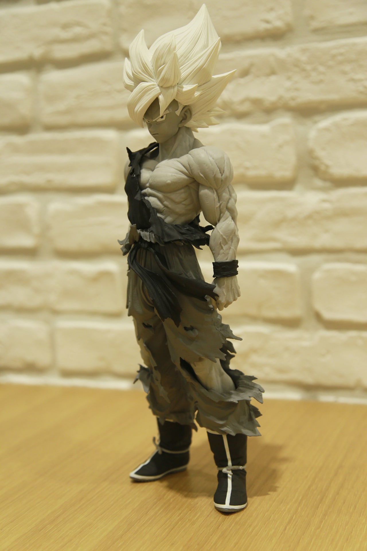 ドラゴンボール 孫悟空 smsd　04 tones モノクロ フィギュア　白黒 ドラゴンボールSMSD 04 D賞モノクロトーン彩色 孫悟空超サイヤ人