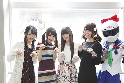（左から）山口立花子、東山奈央、上田麗奈、内山夕実、来夢先輩。
