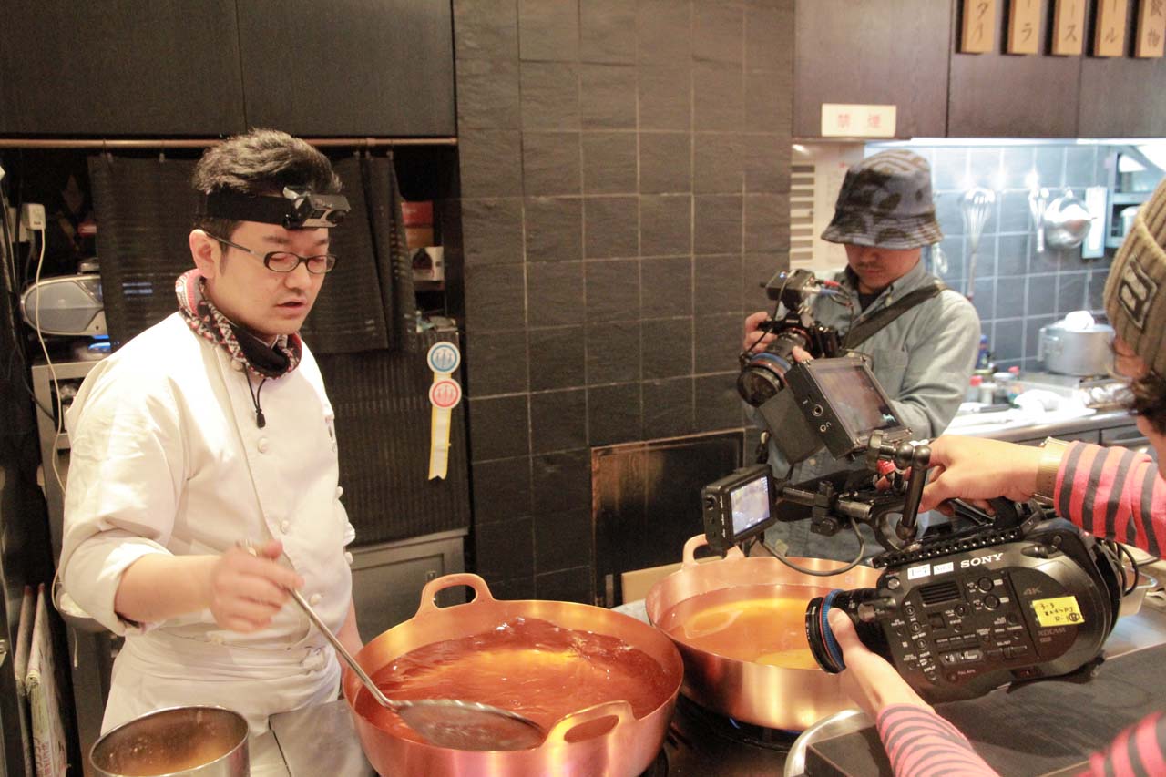 制作現場の様子。