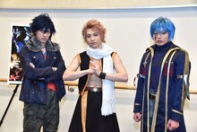 （左から）グレイ・フルバスター役の白又敦、ナツ・ドラグニル役の宮崎秋人、ジェラール・フェルナンデス役の荒木宏文。