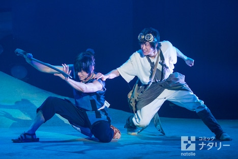 舞台「クジラの子らは砂上に歌う」公開ゲネプロの様子。(c)「クジラの子らは砂上に歌う」舞台製作委員会