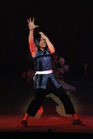 舞台「クジラの子らは砂上に歌う」公開ゲネプロの様子。