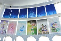 「美少女戦士セーラームーン展」のエントランスは、ムーンキャッスルをイメージ。
