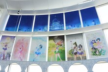 「美少女戦士セーラームーン展」のエントランスは、ムーンキャッスルをイメージ。
