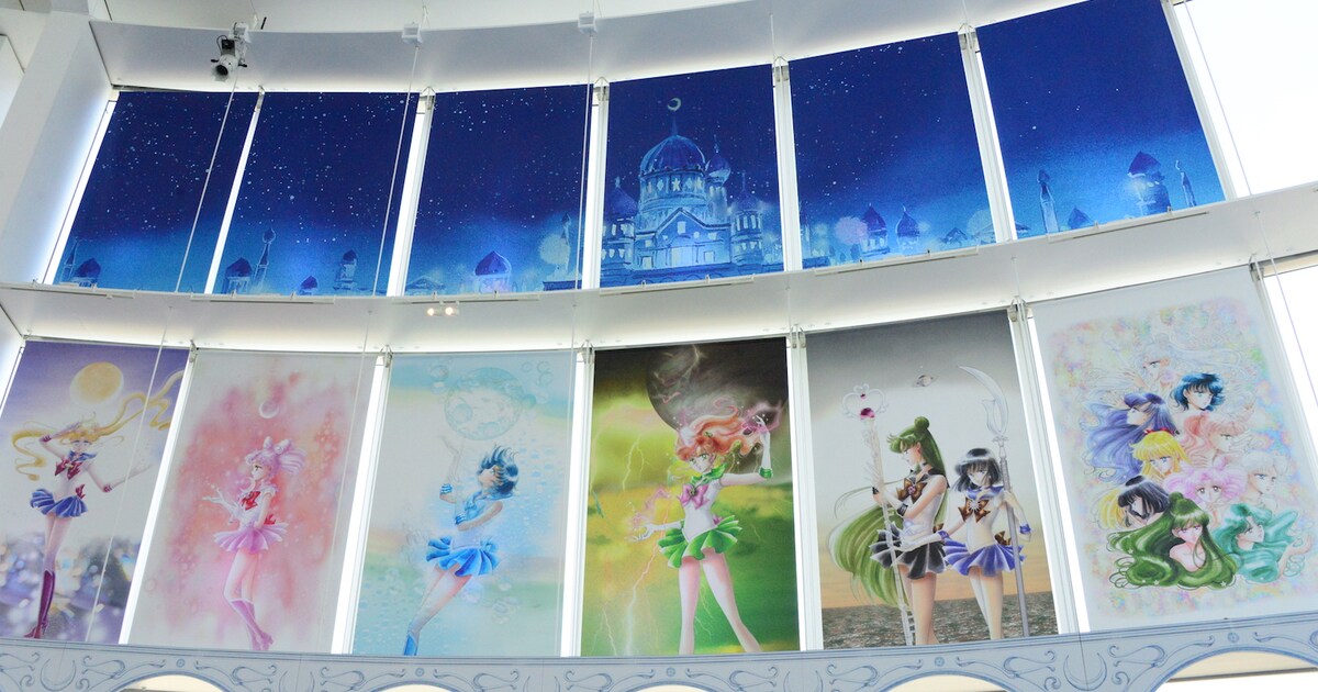 愛と正義のセーラームーン展、明日開幕！麻布十番を背に戦士と記念撮影 