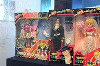 エリア4「セーラームーン エスカレーション～社会現象となったセーラームーン」の展示風景。
