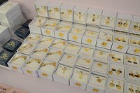 スペシャルショップで販売されているグッズ。