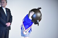 キャスト陣からメッセージが送られると聞いて照れるコナン。