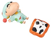 「おやすみしんちゃん」は、しんちゃんと布団を分けて飾ることもできる。