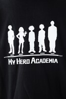 背面には緑谷出久らのシルエット。