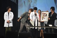 プレゼント抽選会の様子。