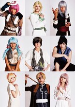 （上段左から）碕理人演じるリョダリ、崎山つばさ演じるスオウ、佐伯大地演じるオルカ。（中段左から）前島亜美（SUPER☆GiRLS）演じるリコス、赤澤燈演じるチャクロ、山口大地演じるオウニ。（下段左から）宮崎理奈（SUPER☆GiRLS）演じるサミ、五十嵐麻朝演じる団長、大野未来演じるネリ。