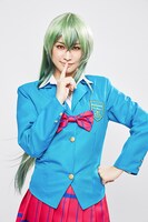 飛鳥凛演じる白神葉子。