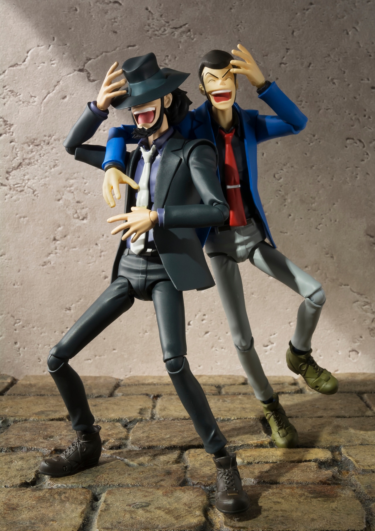 「S.H.Figuarts 次元大介」と、別売りの「S.H.Figuarts ルパン三世」