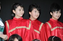 （左から）尾形春水、羽賀朱音、野中美希。