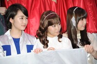 （左から）工藤遥、小田さくら、譜久村聖。