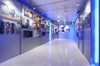 劇中カットのパネル。