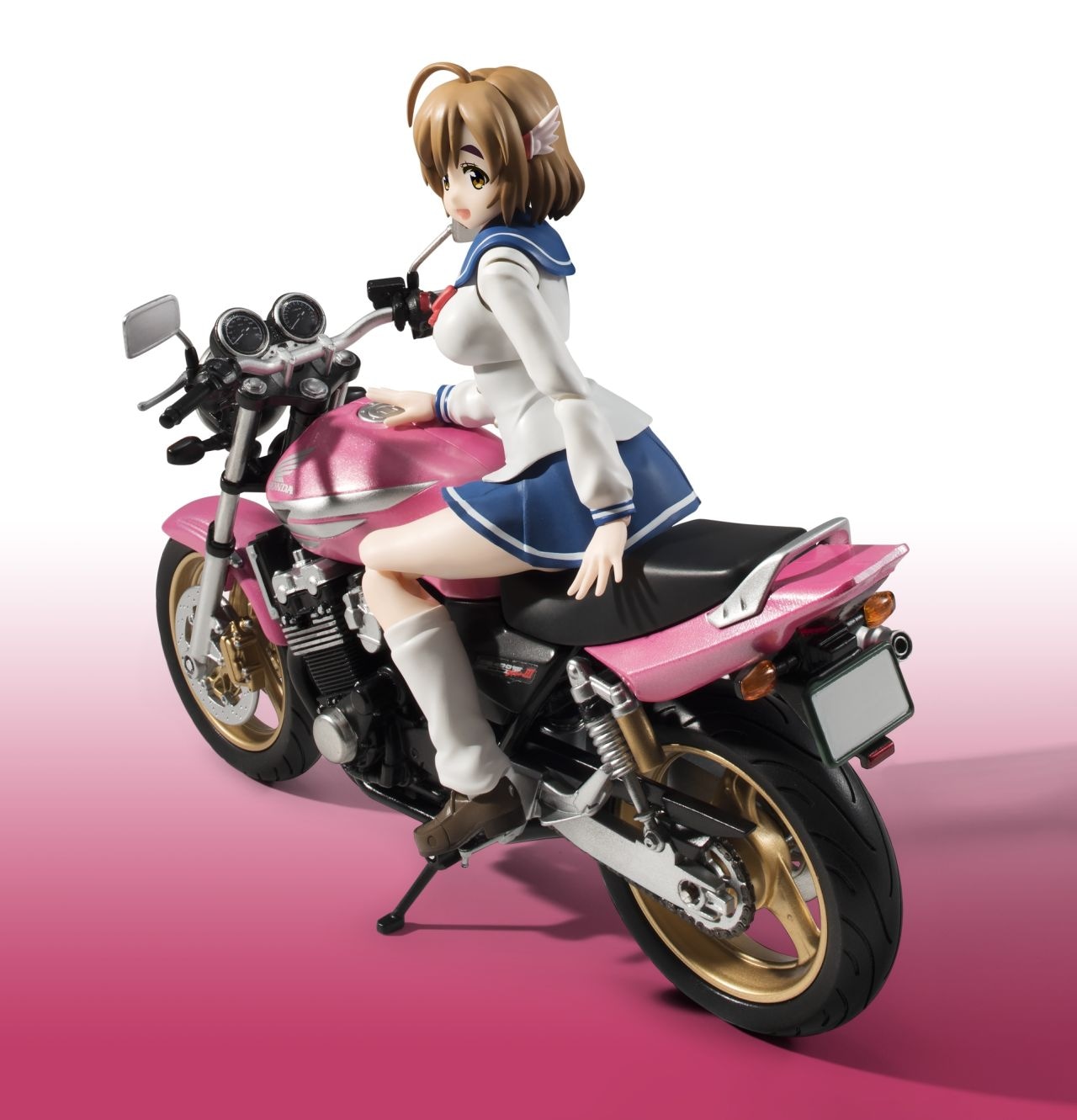 「佐倉羽音（制服）＆CB400 SUPER FOUR」