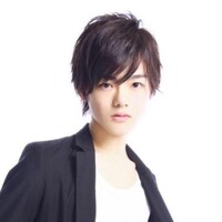 外山一平役の長江崚行。