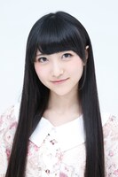 天野さとみ役を演じる山崎エリイ。