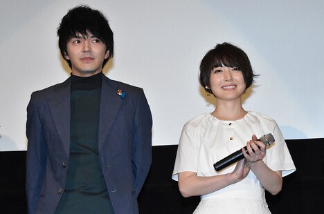 舞台挨拶の様子。