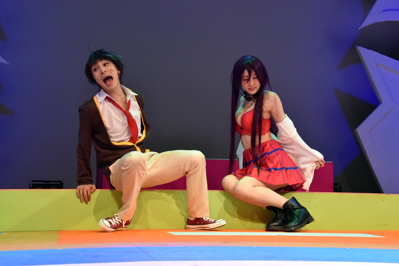 「舞台版 実は私は」公開ゲネプロの様子。