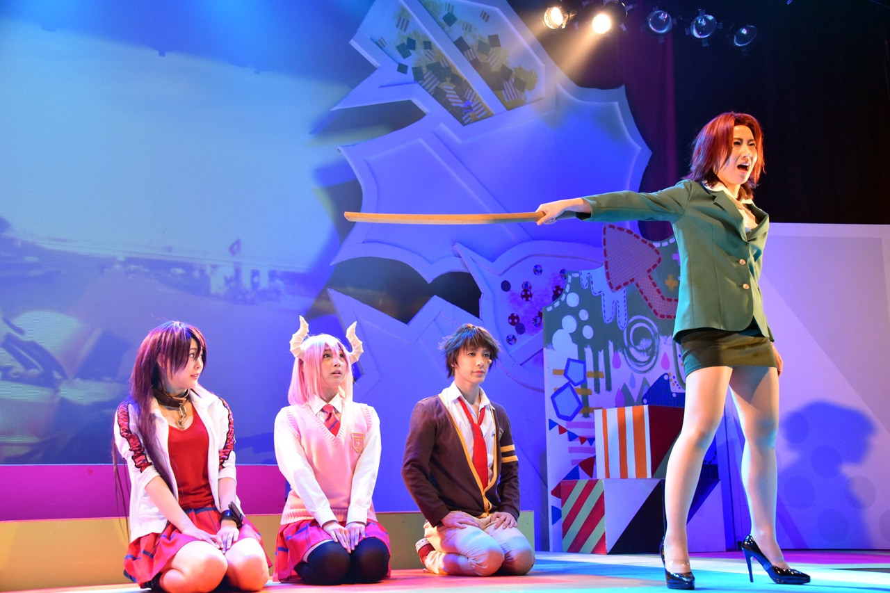 「舞台版 実は私は」公開ゲネプロの様子。