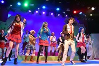 「舞台版 実は私は」公開ゲネプロの様子。