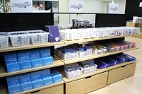 「アイドリッシュセブン」グッズコーナー ※写真は初日5月9日、開店前の状態です。