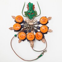 ウォレットーチェーンにキーケースを付けたイメージ。