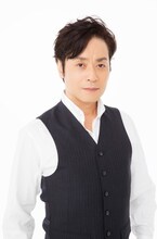 間宮征司役の山崎銀之丞。