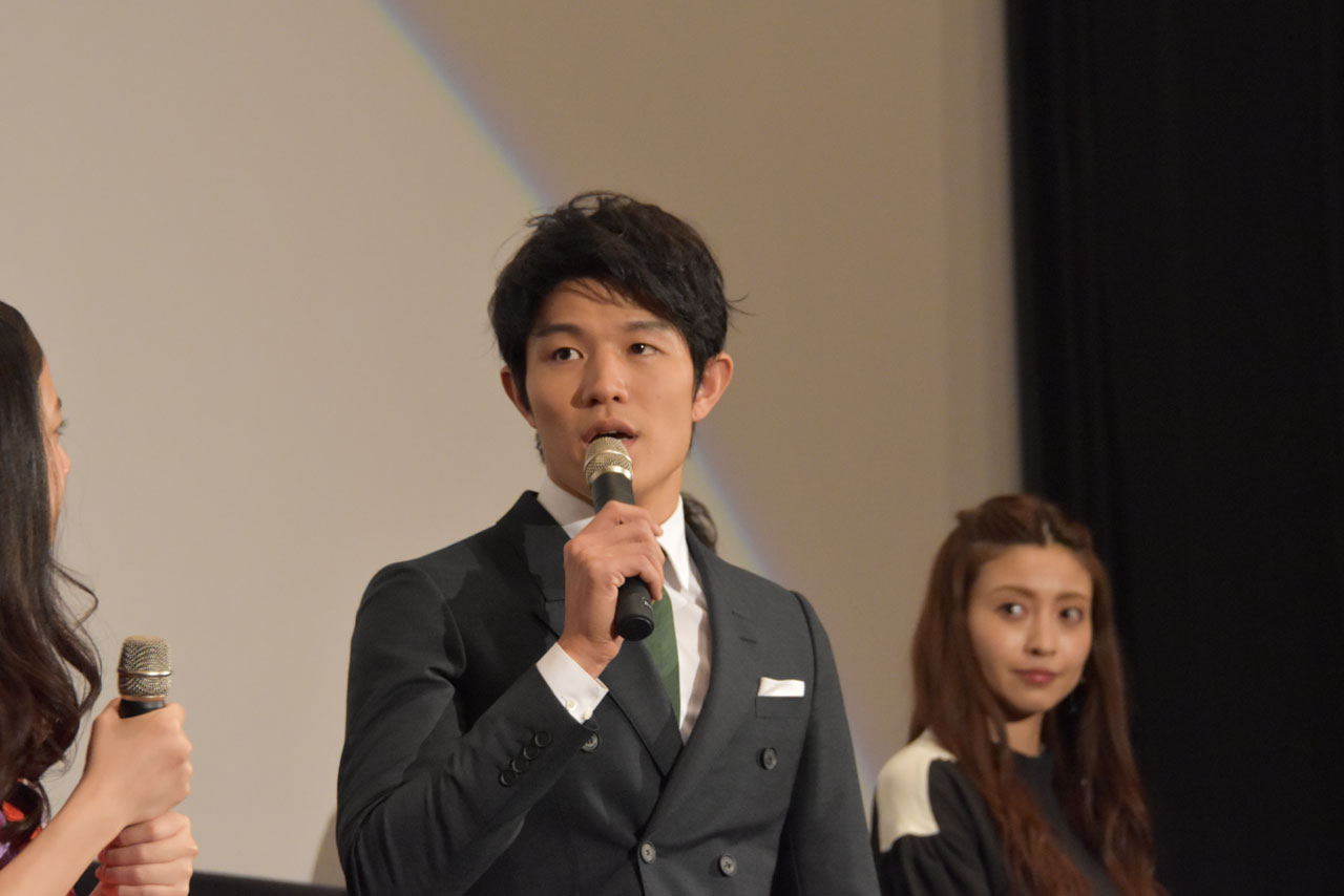 鈴木亮平