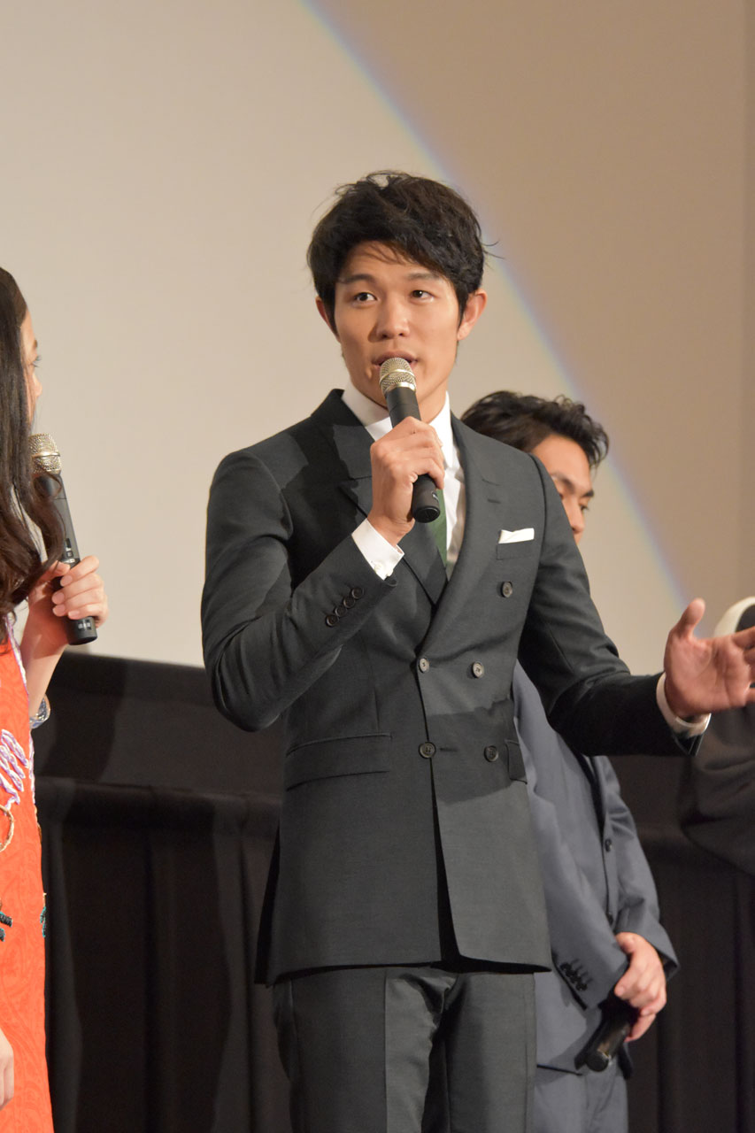 鈴木亮平