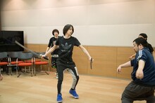 殺陣稽古を行う北村諒。