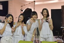 （左から）黒木ひかり、小林かれん、長谷川里桃、楓。