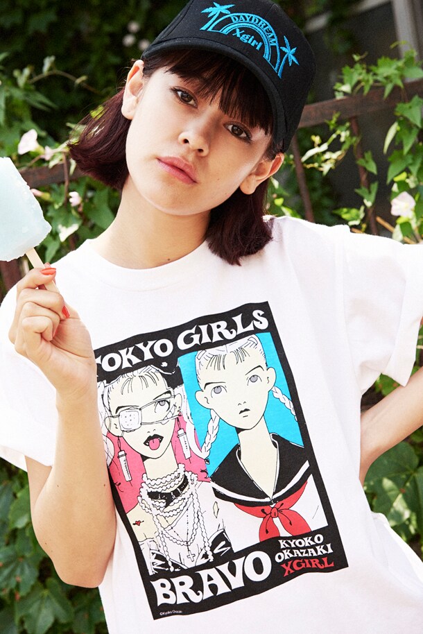 「【岡崎京子】X-girl×KYOKO OKAZAKI TOKYO GIRL BRAVO S/S BIG TEE」の着用イメージ。