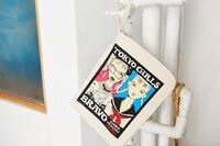 「【岡崎京子】X-girl×KYOKO OKAZAKI TOKYO GIRLS BRAVO CLUTCH BAG」のイメージ。
