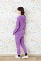 4年生モデルの着用例。