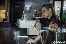 「モンタージュ 三億円事件奇譚」より、夏木マリ演じる響子ギブソン。