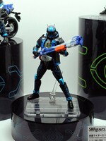 「S.H.Figuarts 仮面ライダースペクター」